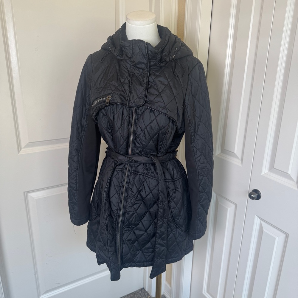 Steve Madden Quilted Puffer Jacket Size Large Black Zip Lightweight Belted Hood
